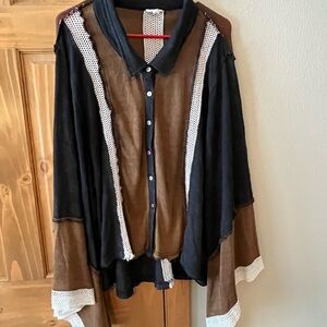 POL Two-Tone Black and Brown Layered Knit Shirt